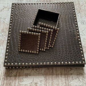 Elegant Crocodile Pattern Coaster Set